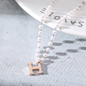 Collar Lady Pearl Letter