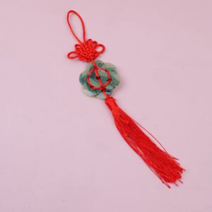 Dos Yuan Pequeño Nudo ocho Verde Jade Flor de Ciruelo Coche Percha