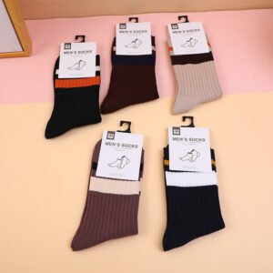 Calcetines de algodón de la tripulación de los hombres a rayas