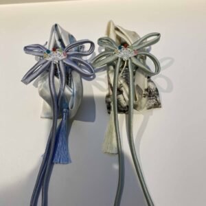 Pinza de garras con borlas de estilo femenino – Verde