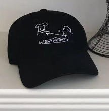 Sombrero de béisbol de dibujos animados rayado - Negro