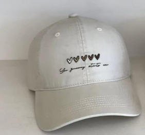 Gorra de béisbol con corazón - Beige