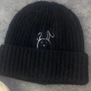 Sombrero de punto de conejo bordado - Negro
