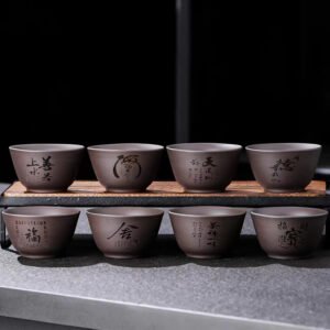 Arcilla púrpura Sedum Negro Taza de té tallada Personajes