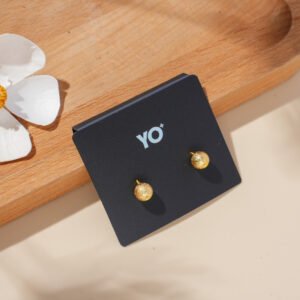 Pendientes de botón con cuentas de oro mate