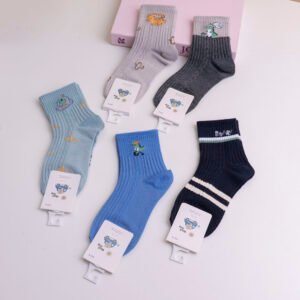 Calcetines para niños de dinosaurios pequeños (de 8 a 12 años)